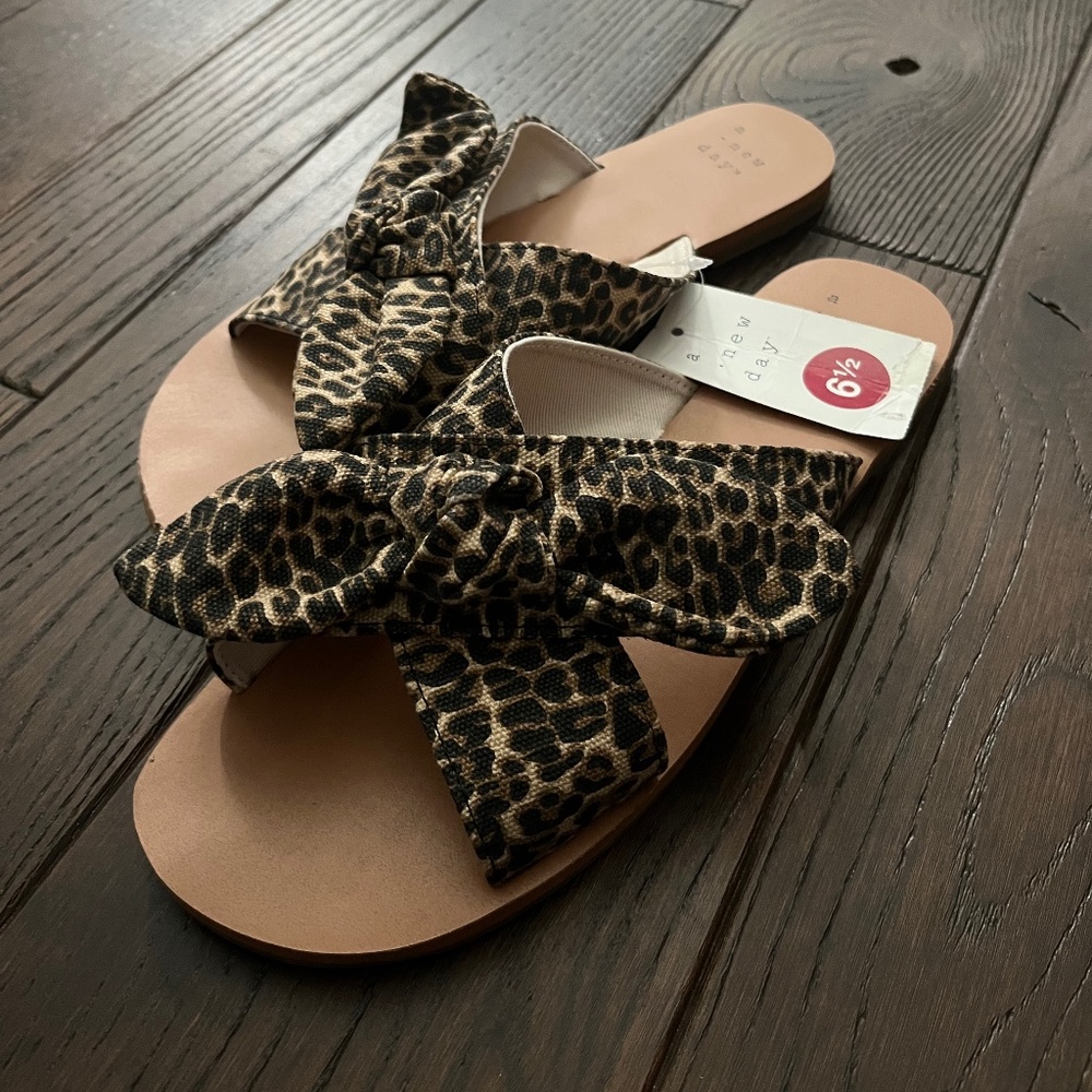 A NEW DAY Livia Leopard Bow Slide Sandals NWT